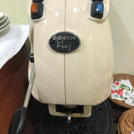 Dama Hostelbb נאפולי