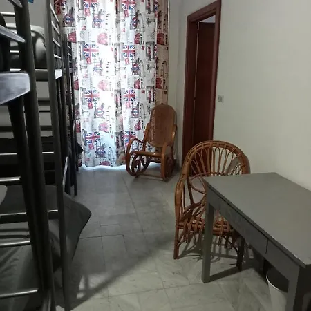 Auberge de jeunesse Dama Hostelbb *