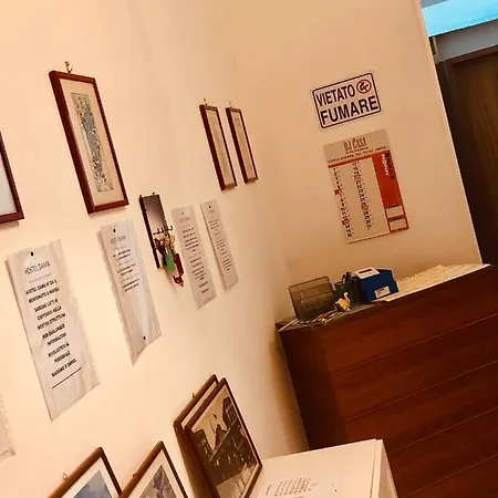 Dama Hostelbb נאפולי