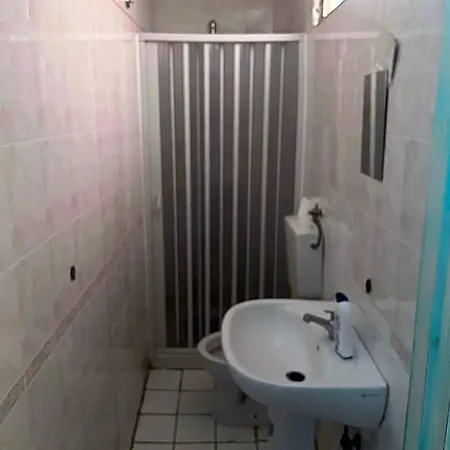 Dama Hostelbb * נאפולי