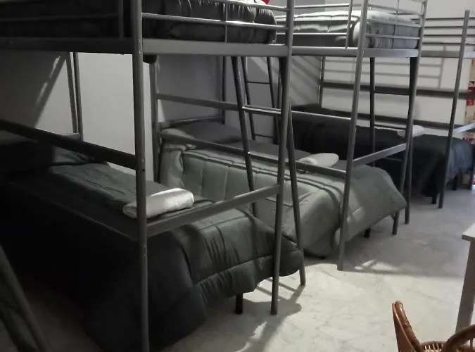 Хостел Dama Hostelbb Неаполь