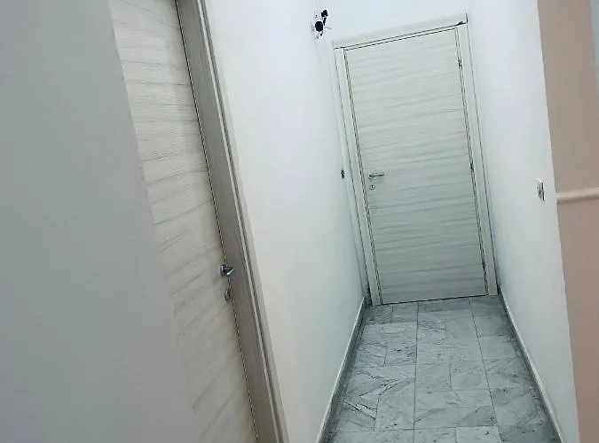 Dama Hostelbb Хостел Неаполь