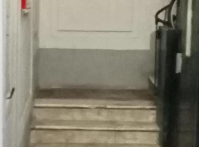 Dama Hostelbb * Неаполь